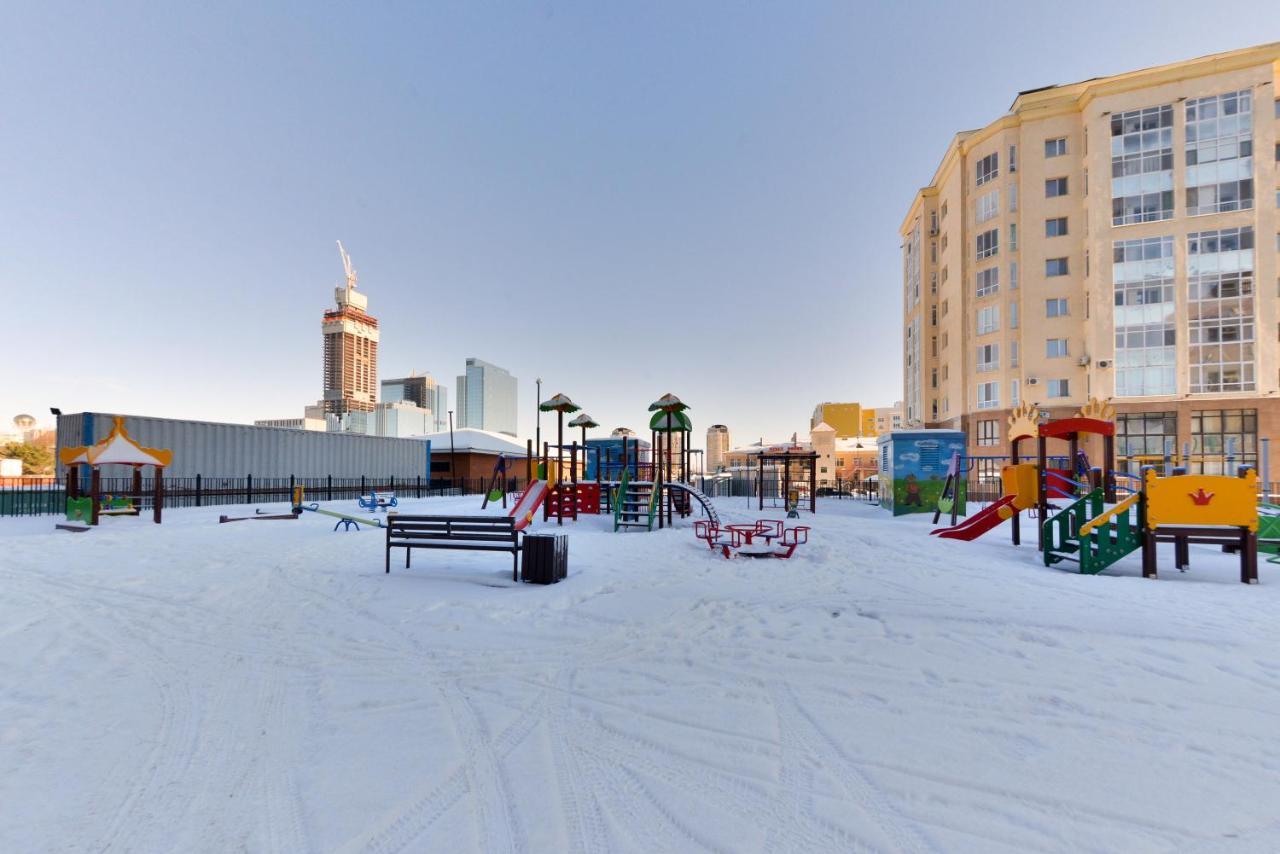 Ernaz Plus Apartments: Sauran-Towers Astana Buitenkant foto